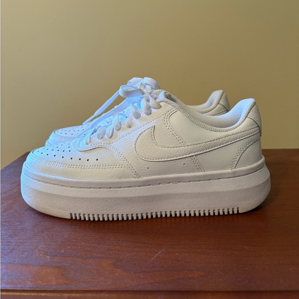 Nike Court Vision Alta Women’s Size 7.5 Sneaker